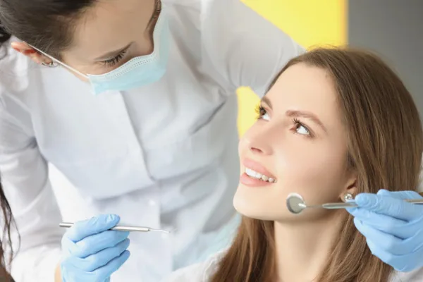 Wyszczerbianie zęba – jak przebiega proces?